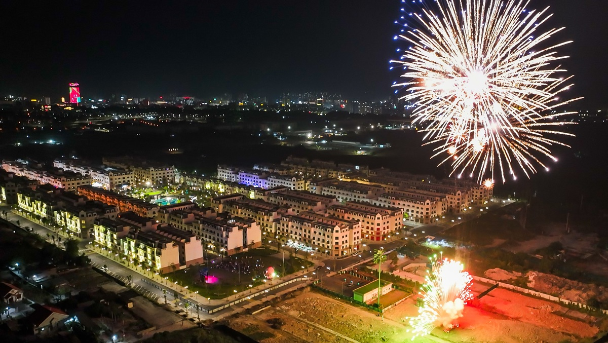 Phố thương mại quốc tế đầu tiên tại Móng Cái có tiềm năng đón triệu lượt khách nhờ vị trí đắc địa